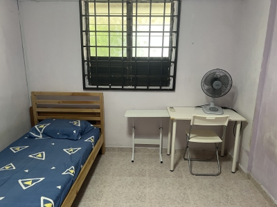 Common room for 1 Male only to rent at Blk 335 Clementi ave 2