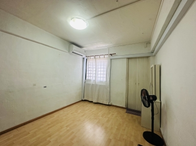 Master bedroom ငှါးရန်ရှိသည်