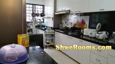HDB FLAT FOR SELL AT LADESIDE