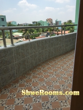 WIDE FLAT 19ft x 55ft , (3RD FLOOR )