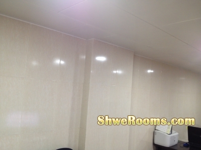 WIDE FLAT , WIDE STREET (3RD FLOOR; 18ftx55ft)